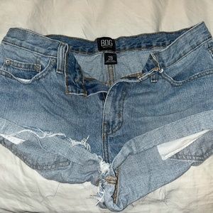 URBAN OUTFITTERS - BDG Jean Shorts